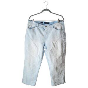 Nine West Women's Size 16 Light Wash Cropped Jeans